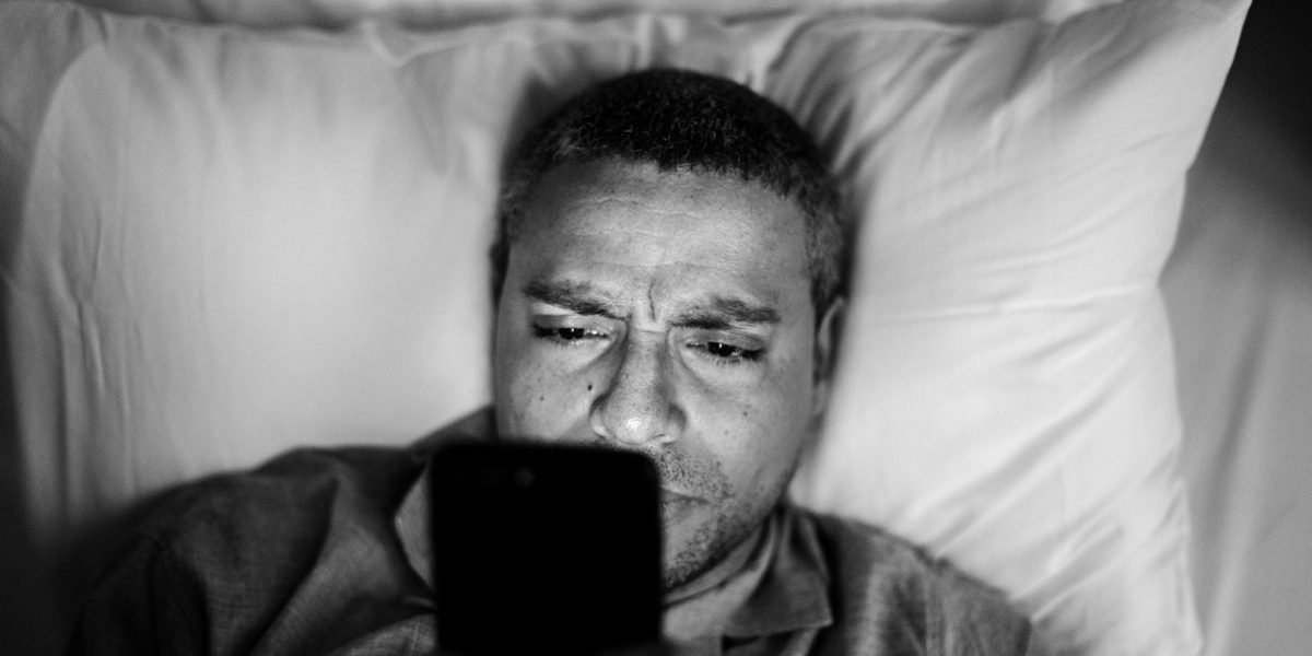 celular antes de dormir